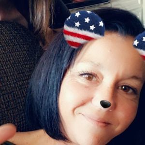 Meet your Posher, Docia